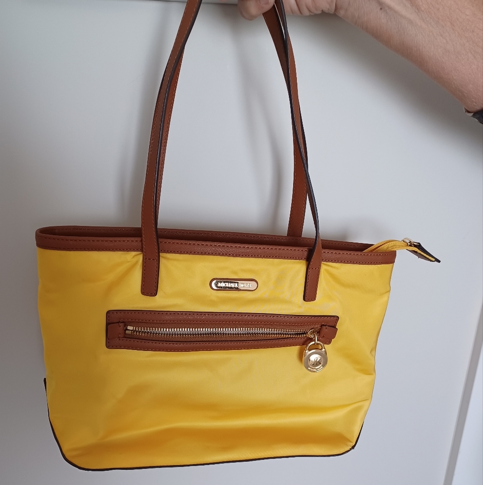 Michael Kors Kempton Purse